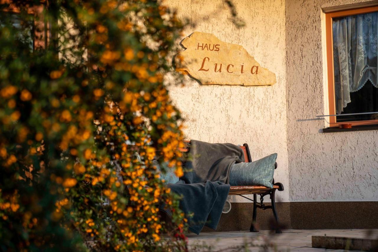 Haus Lucia Leilighet Eger Eksteriør bilde