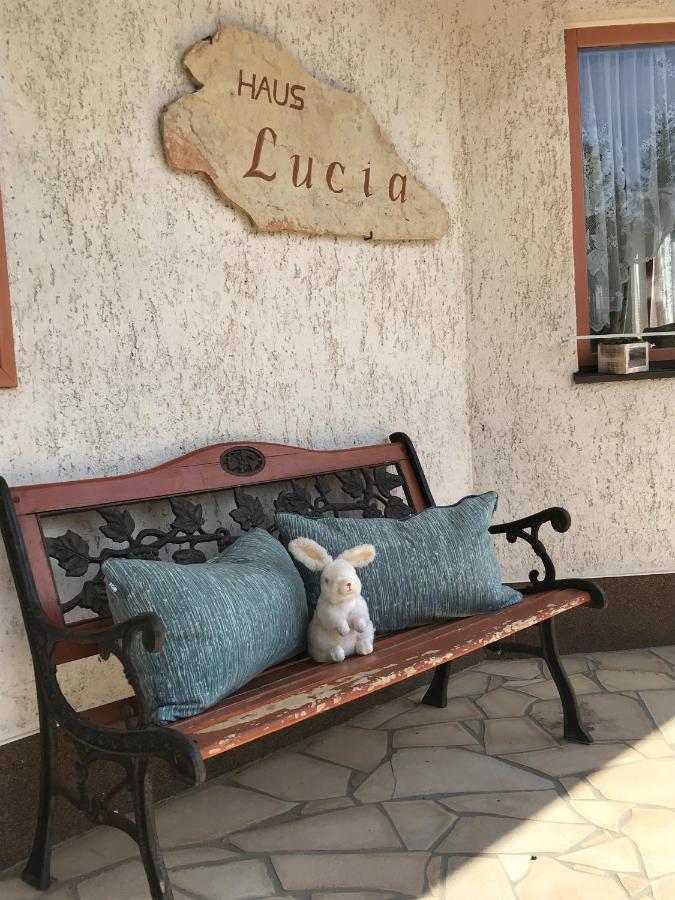 Haus Lucia Leilighet Eger Eksteriør bilde